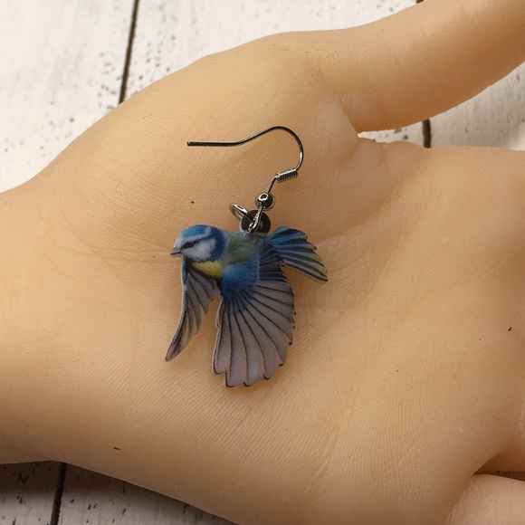 Bird Acrylic Earrings - Picture 4 of 8